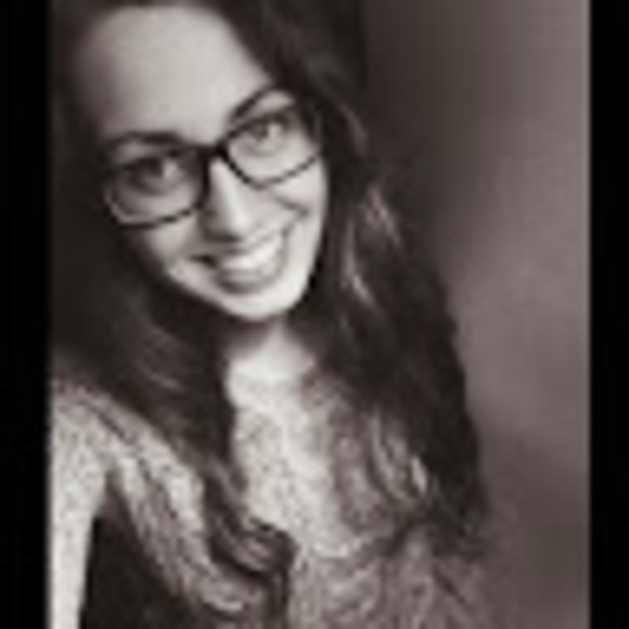 Meet your Posher, Joelle - Picture 1 of 1